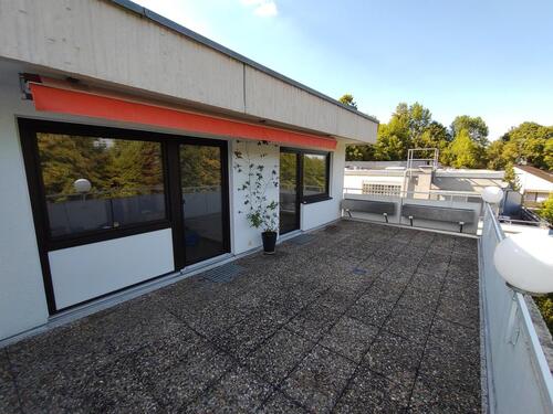 Foto - Ruhige 2-Zimmerwohnung mit Dachterrasse und Stellplatz in S-West