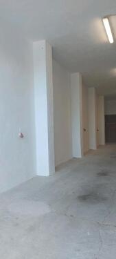 Foto - Unterstellplatz, Lagerhalle - 490,00&nbsp;EUR Miete,