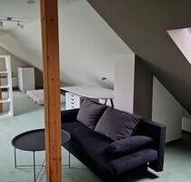 Möblierte Dachgeschoss-Wohnung in Bensheim-Gronau zu vermieten