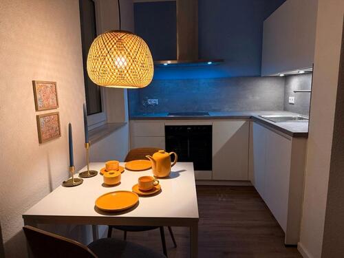 Foto - Schicke vollmöblierte 1-Zimmer-Wohnung mit Balkon – kernsaniert