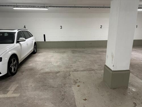 Foto - Tiefgaragenstellplatz Balanstraße