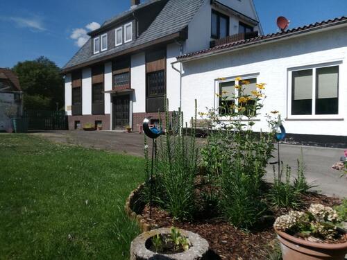 Foto - HAUS MIT VIEL PLATZ Werkstatt Lagerhalle Gewerbehalle Produktion