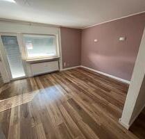 Geschmackvolle Wohnung mit 4 Räumen und Einbauküche - Weiterstadt