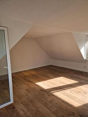 Foto - Frisch renovierte DG Wohung mitten in Menden