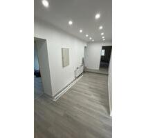 Neu sanierte 4-Zimmer-Wohnung mit Einbauküche in Erbringen - Losheim am See