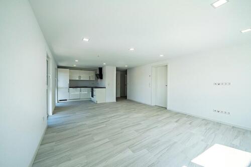 Foto - Tolle 3-Zi. Wohnung mit Klimaanlage, Garagenstellplatz und Balkon