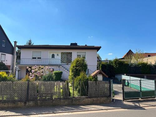 Foto - Charmantes Einfamilienhaus mit großem Grundstück & viel Potenzial
