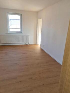 Foto - 3 Raum Wohnung - 400,00 EUR Kaltmiete,