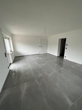 Foto - Exklusive 2,5 Zimmer Terassenwohnung mit EBK und Garten