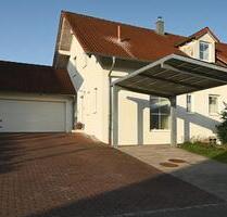 Massive Doppelhaushälfte Haus, mit Keller, Garage & Nebengebäude - Schorndorf