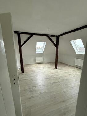 Foto - Dachgeschosswohnung mit neuer Einbauküche zu vermieten