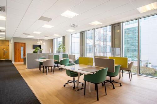 Foto - Buchen Sie einen reservierten Coworking-Arbeitsplatz oder Hot Desk in Regus Rheinpromenade