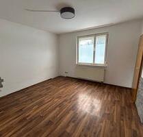 KLEINES REIHENMITTELHAUS mit GARTEN und EBK in HDH - Heidenheim an der Brenz