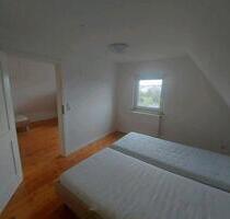 2 Zimmern in einer WG ab sofort frei, Wohnung, Haus, Apartment - Bad Friedrichshall