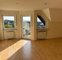 Helle Dachgeschoss Wohnung in Lüdenscheid - Heedfelderstr. 25