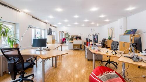 Foto - Arbeitsplatz oder Teilfläche in ruhigem Hinterhofbüro - All-in-Miete