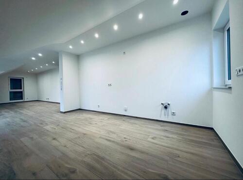 Foto - 4 Zimmer Dachgeschoßwohnung zur Miete in Breuberg