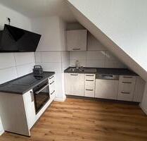 2-Zimmer-Dachgeschosswohnung mit Einbauküche in Pirmasens