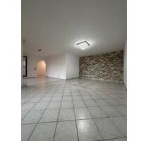 4 Zimmer Wohnung in Nordenstadt mit EBK, Balkon und TG - Wiesbaden Mainz-Amöneburg