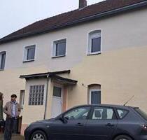 Große Wohnung im 1. OG mit eigenem Eingang, Garten & Stellplatz - Treffelstein