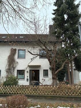 Foto - Charmante Doppelhaushälfte mit Garage und Süd-West Garten