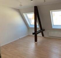 Bezaubernde 4 Raumwohnung im DG mit Balkon - Erfurt Andreasvorstadt