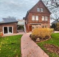 Charmantes kleines Einzelhaus mit marokkanischem Bad, Kamin & Gemeinschaftspool - Oststeinbek