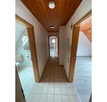 Dachwohnung - 475,00&nbsp;EUR Kaltmiete, ca.&nbsp; 42,00&nbsp;m&sup2; in Wiesentheid (PLZ: 97353)