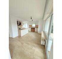 Ludwigsburg, Favoritepark, helle 2 Zimmer Wohnung 84m°