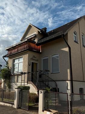 Foto - Großzügiges Einfamilienhaus mit Garten,Garage und Balkon