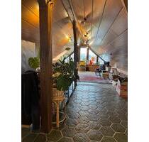 Heller Dachgeschoss Wohnung in 44803 Altenbochum