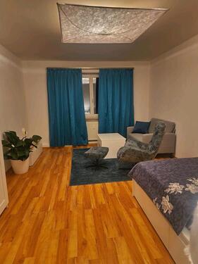 Foto - Möbliertes ZIMMER zur Untermiete (NICHT an Paare!)