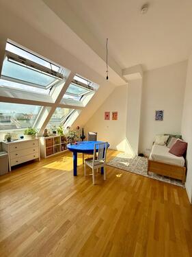 Foto - Moderne Dachgeschosswohnung in Berlin - Friedrichshain