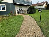 Foto - Renovierte 2.5 Zimmerwohnung mit Terrasse & Garten + Garage