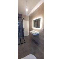 Erstbezug nach Sanierung 2 Zimmer, Küche, Bad, Balkon&Stellplatz - Oldenburg Bürgeresch