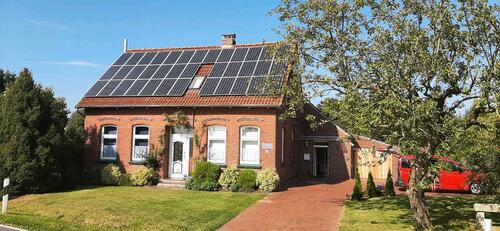 Foto - Einfamilienhaus mit Einliegerwohnung im OG