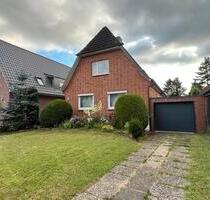 Grundstück mit sanierungsbedürftigem Altbestand in Meiendorf HH - Stapelfeld