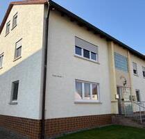 Großzügige 3-Zimmer-Wohnung im Erdgeschoss in ruhiger Lage - Sugenheim Deutenheim