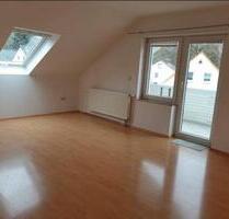 Helle DG Wohnung mit großem Balkon in Pleinfeld
