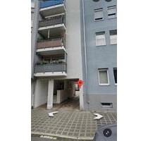 Parkplatz im Innenhof - Monatlich, Quartal, 6-Monatlich, Jährlich - Nürnberg Sankt Leonhard