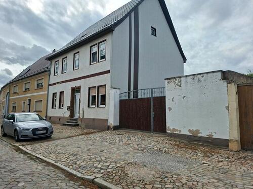 Foto - Bauernhaus - 185.000,00&nbsp;EUR Kaufpreis, ca.&nbsp; 205,00&nbsp;m&sup2;