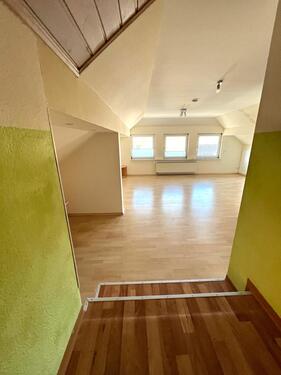 Foto - Schöne Wohnung im Dachgeschoss - 526,00&nbsp;EUR Kaltmiete, ca.&nbsp; 75,00&nbsp;m&sup2;