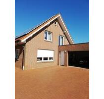 Schönes Einfamilienhaus mit Garage und Carport und vielen Extras - Badbergen