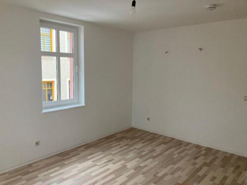 Foto - Frisch renovierte 2-Raum-Wohnung (42 qm) in OelsnitzE. zu verm.