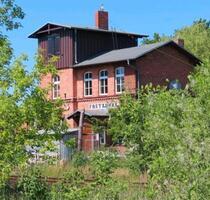 Haus Bahnhof Atelier Fretzdorf - 180.000,00&nbsp;EUR Kaufpreis, ca.&nbsp; 160,00&nbsp;m&sup2; in Wittstock/Dosse (PLZ: 16909)
