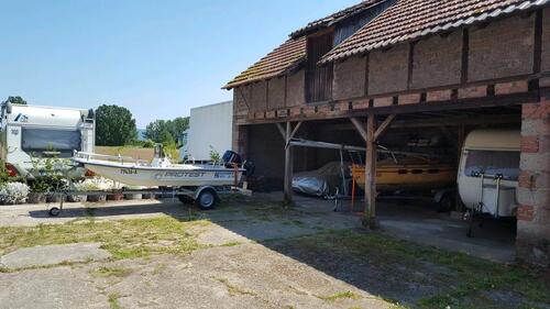 Foto - Stellplätze für Boote, Cabrios, Hänger, VANs