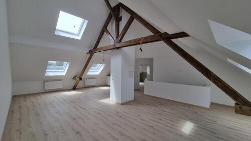 Foto - Kernsanierte, lichtdurchflutete DG-Studiowohnung in Überherrn