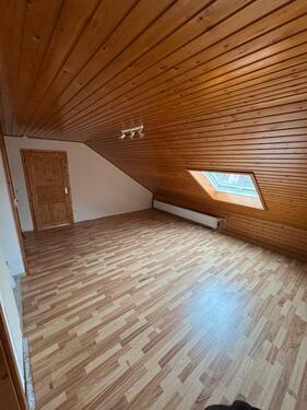 Foto - 3 Zimmer Dachgeschoßwohnung zur Miete in Schwalbach