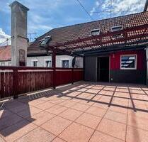 Schöne 4-Zimmer-Whg. mit großer Südterrasse, Garage + Wärmepumpe - Höchstadt an der Aisch