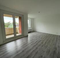 Sanierte 3 Zimmer Wohnung mit Balkon und neuer Küche zu vermieten - Emden